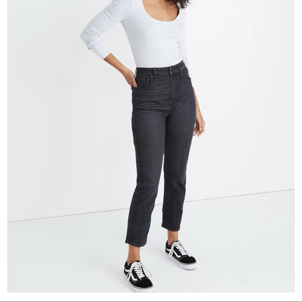 The Petite Curvy Perfect Vintage Jean in Sumner Wash.